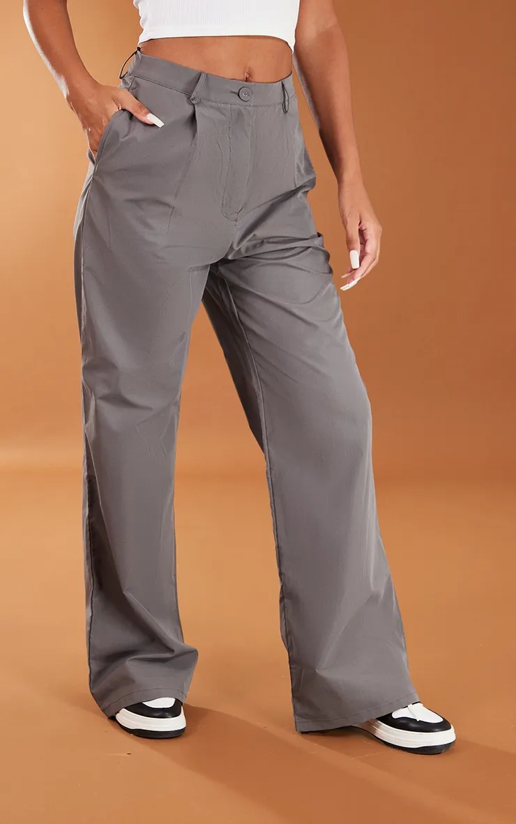 Pantalon droit en peau de pêche gris anthracite