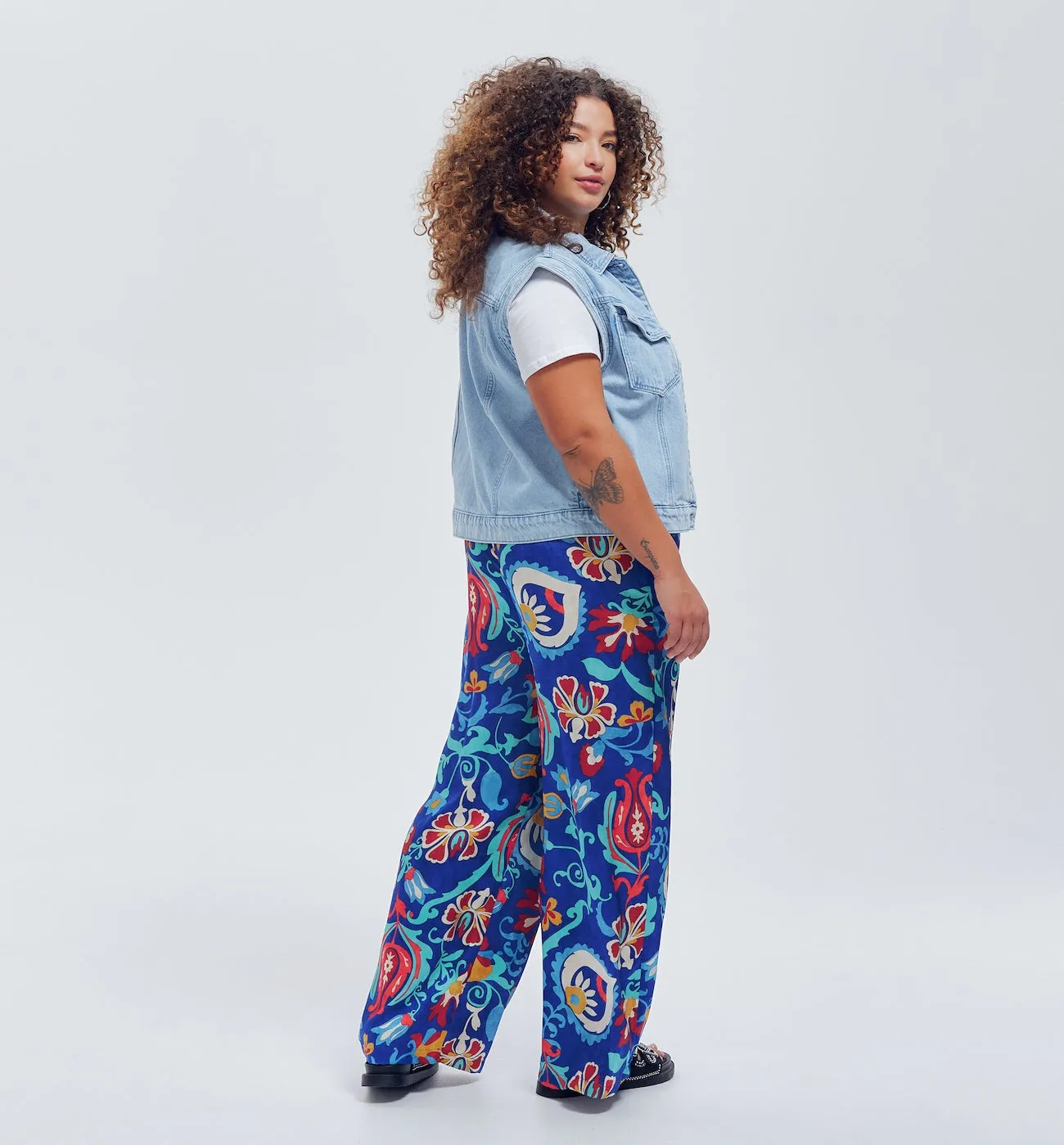 Pantalon large en satin Femme - Imprimé bleu