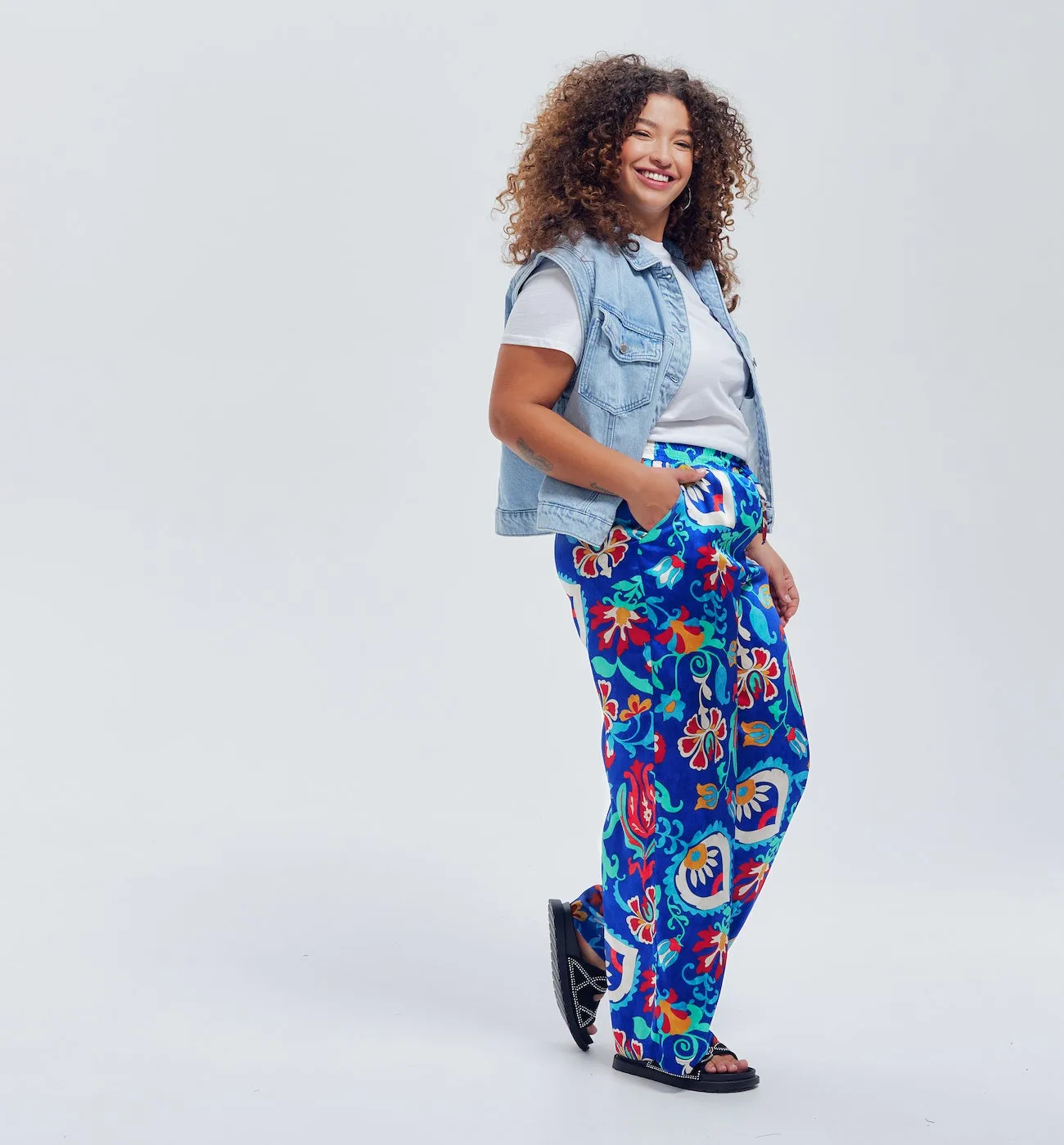 Pantalon large en satin Femme - Imprimé bleu