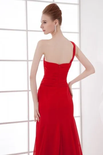 Robe asymétrique ligne A en mousseline rouge pour soirée mariage