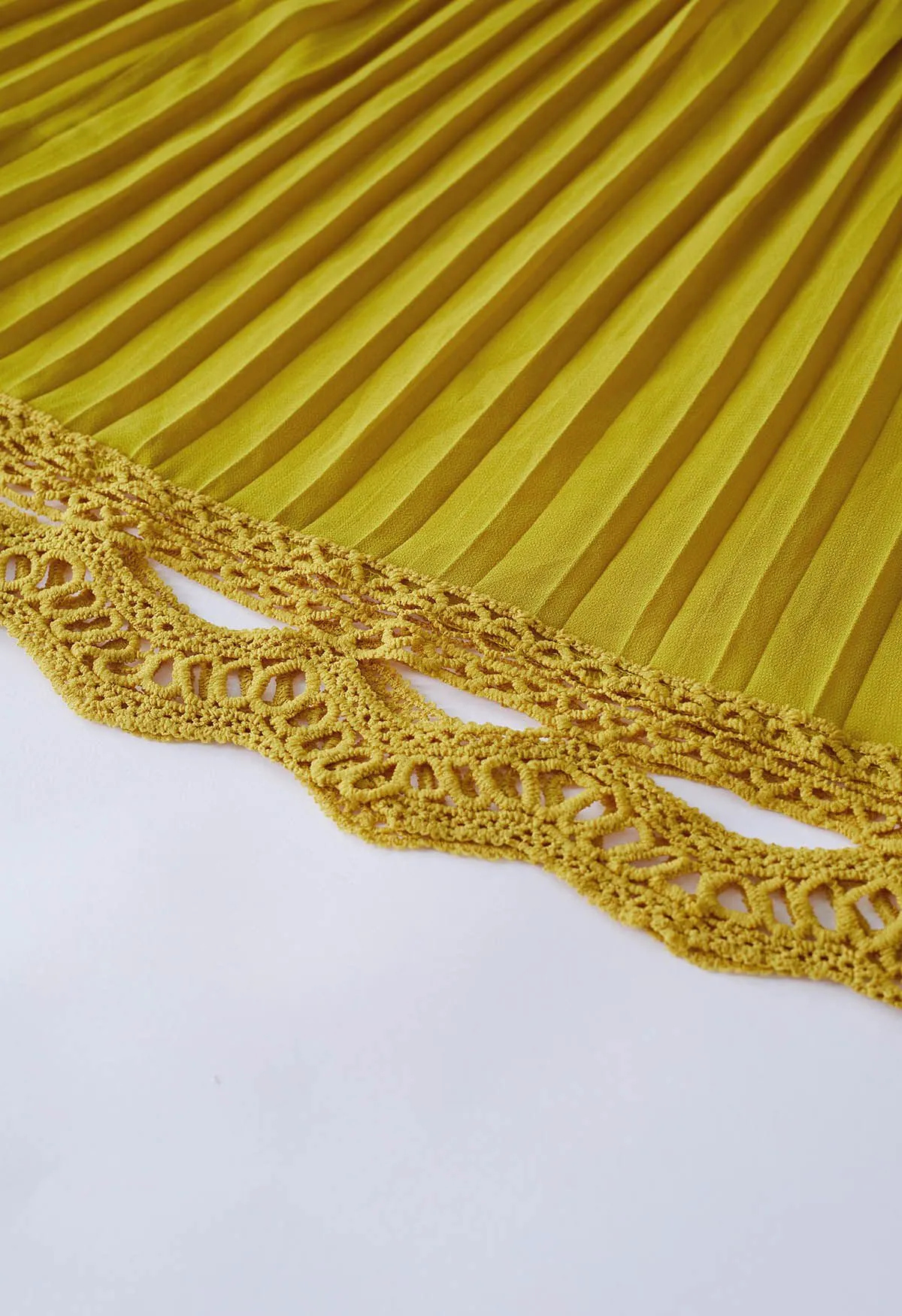 Robe Maxi en Mousseline de Soie Plissée en Dentelle au Crochet en Jaune