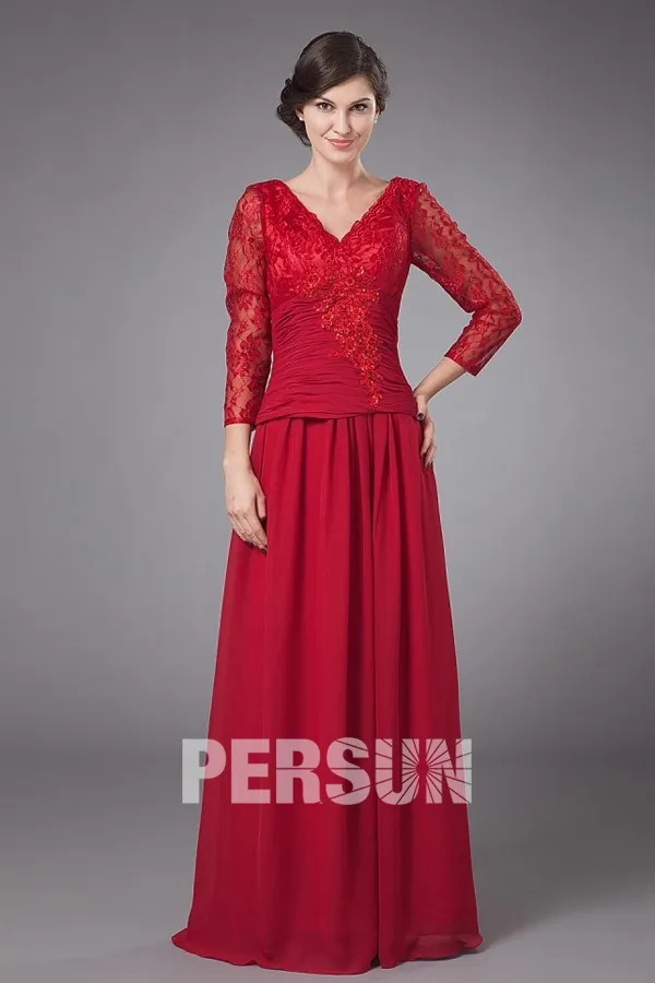 Robe mère de mariée rouge col V longue en mousseline