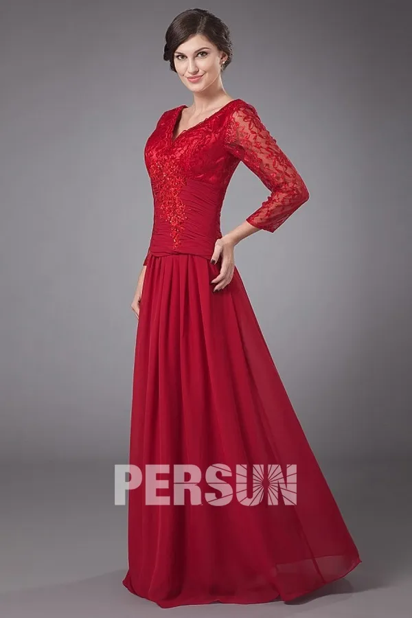 Robe mère de mariée rouge col V longue en mousseline