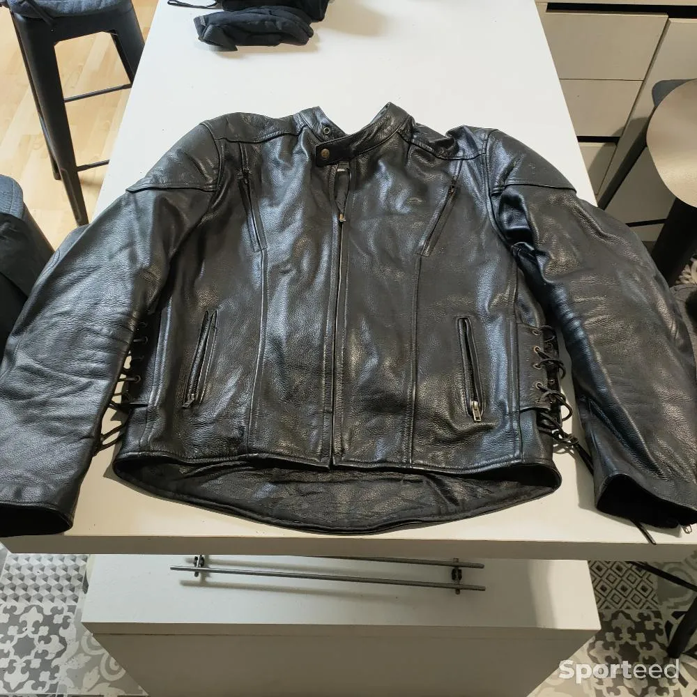 Veste de motard xl d'occasion Ajouté le : 06/03/2024